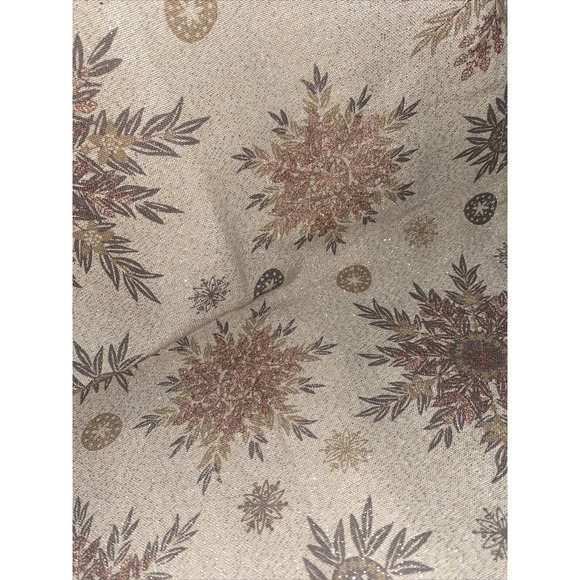 New Cynthia Crowley Christmas Holiday Gold Silver Snowflakes Cotton/Metalic - Picture 2 of 2